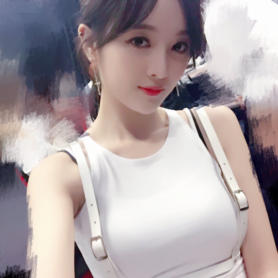 Ảnh Gái Xinh Mặc Đồ Thiếu Vải Bí Quyết Tạo Dựng Ấn Tượng Trực Tuyến Thu Hút Mọi Ánh Nhìn